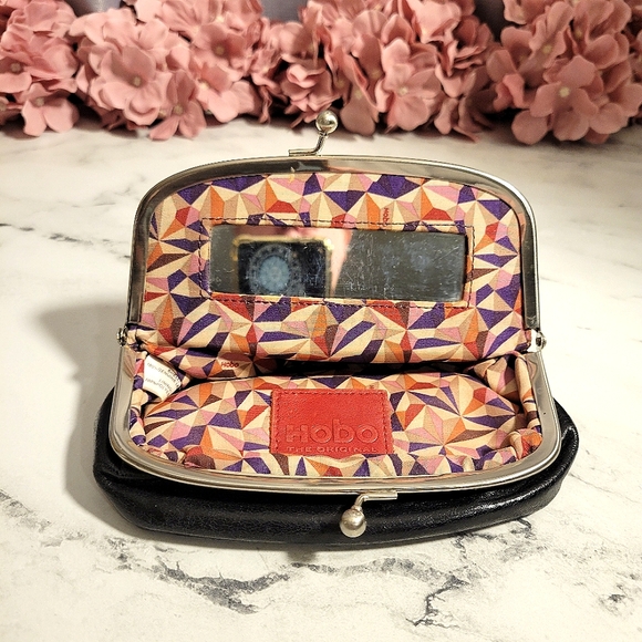 HOBO The Original VTG Black Leather Makeup Bag With Mirror & Kisslock Fastener - Picture 1 of 7